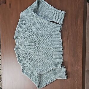 American Eagle sweater